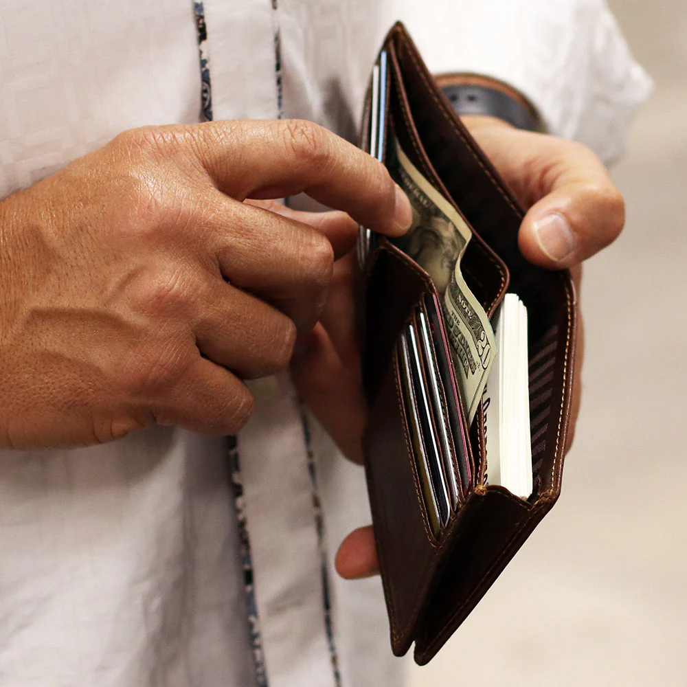 Bifold Wallet with Gusseted Currency Pocket #7731 - Image 11