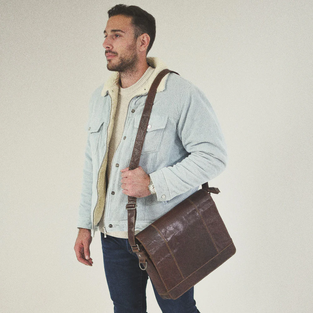 Full-Size Messenger Bag #7315 - Image 16